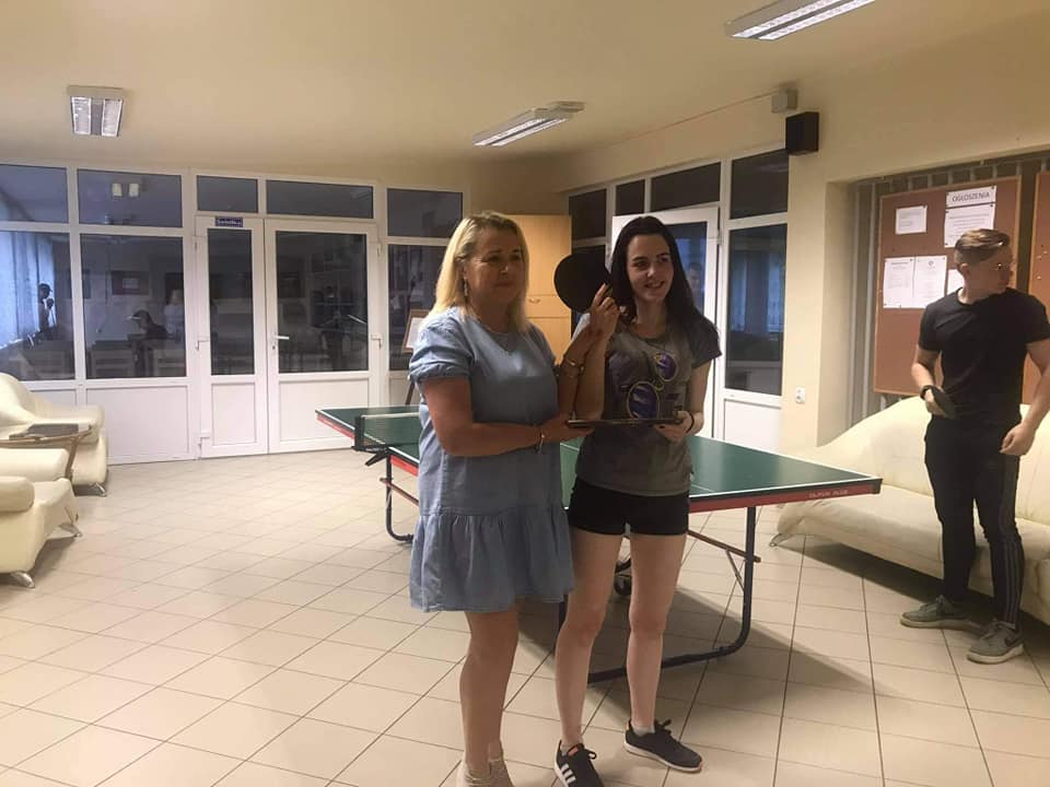 spontaniczny, międzynarodowy turniej tenisa stołowego